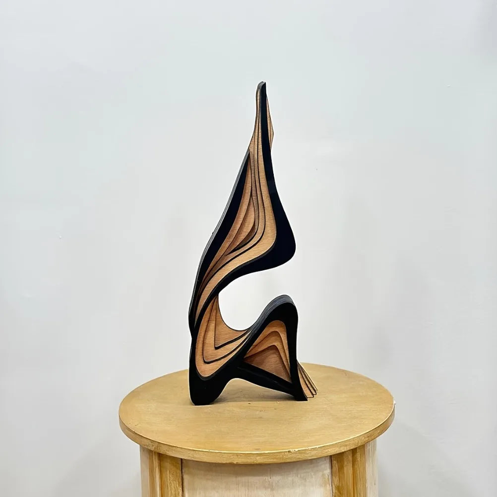 Abstract wooden sculpture – wood grain detail