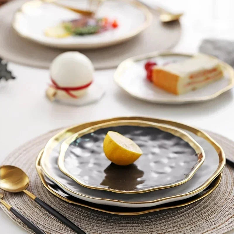 أطباق بورسلين بحواف ذهبية – أسود أو أبيض
